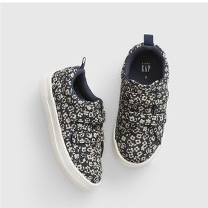 Baby Gap Floral Sneakers Size Toddler 7 OR 8 Tennis Shoes Flowers NWT!!